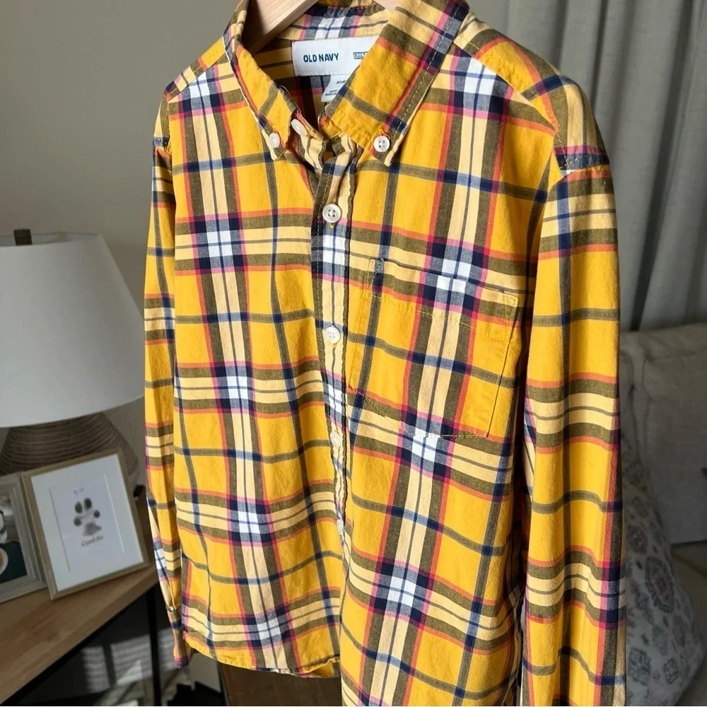 Boy’s Old Navy Yellow/blue/red Plaid Longsleeve Button Up Size M(8)